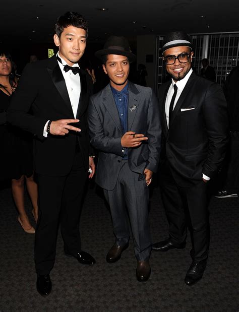 bruno mars height in feet and inches